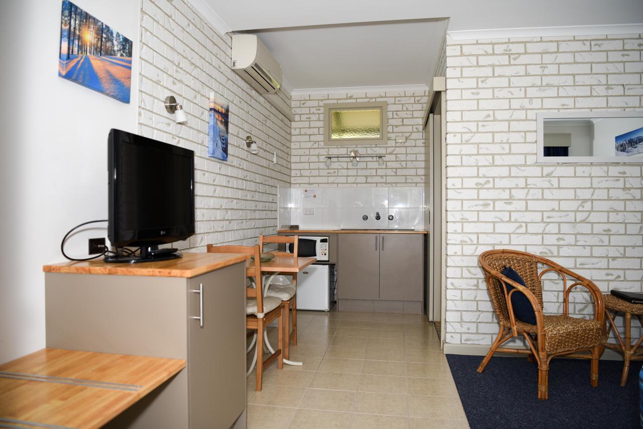 Culcairn Motor Inn 외부 사진