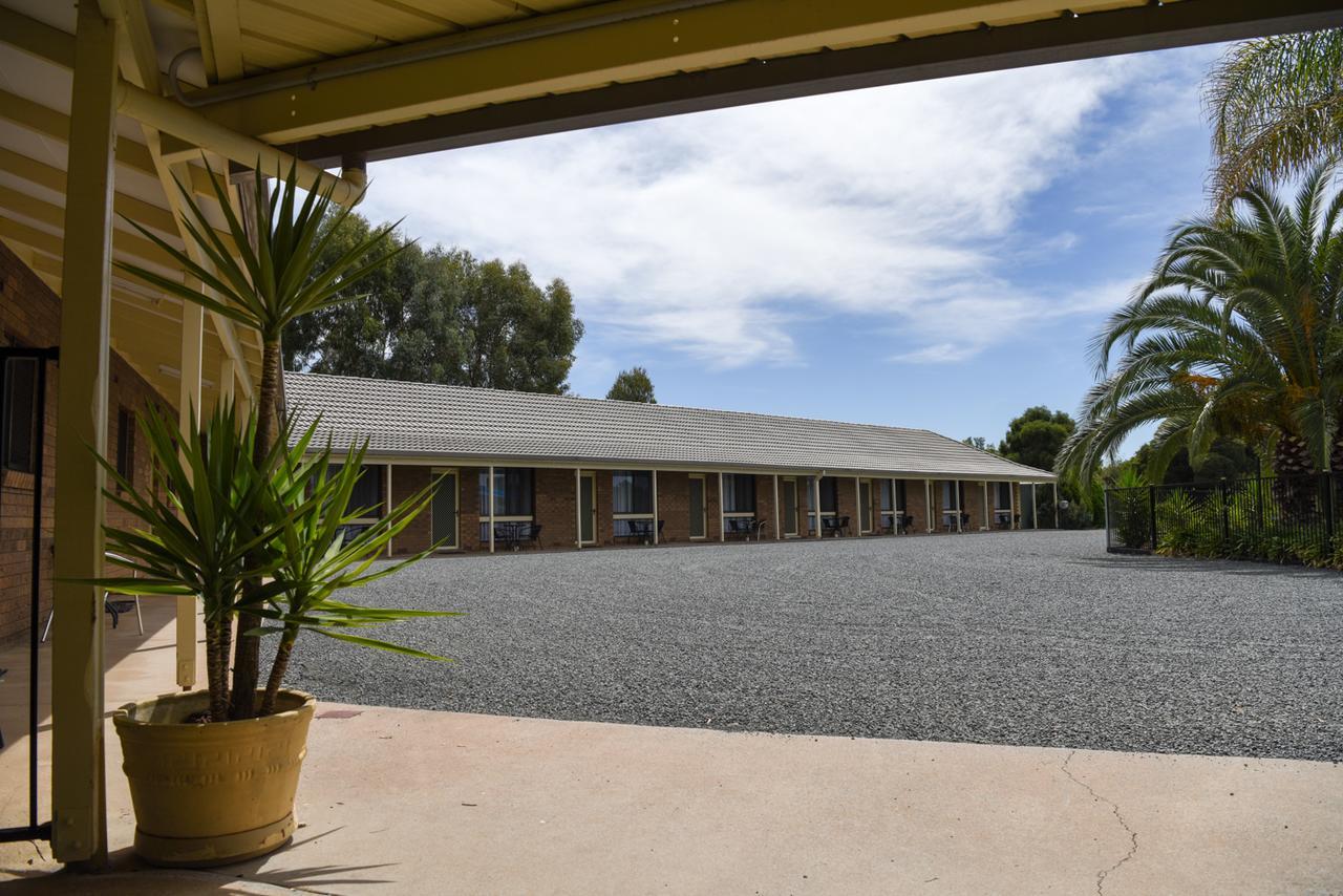 Culcairn Motor Inn 외부 사진