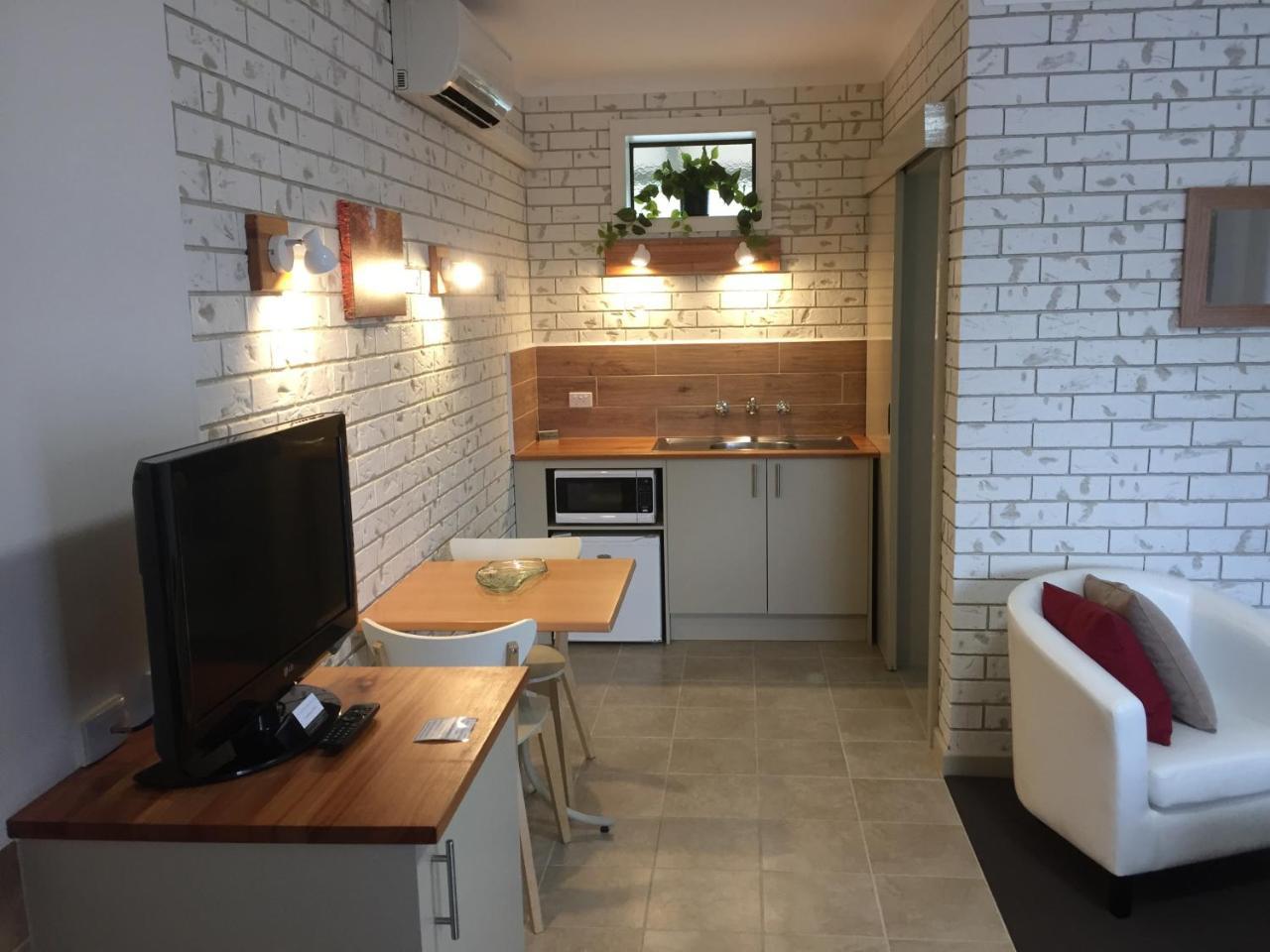 Culcairn Motor Inn 외부 사진