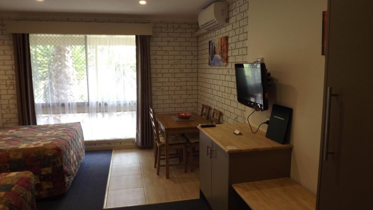 Culcairn Motor Inn 외부 사진