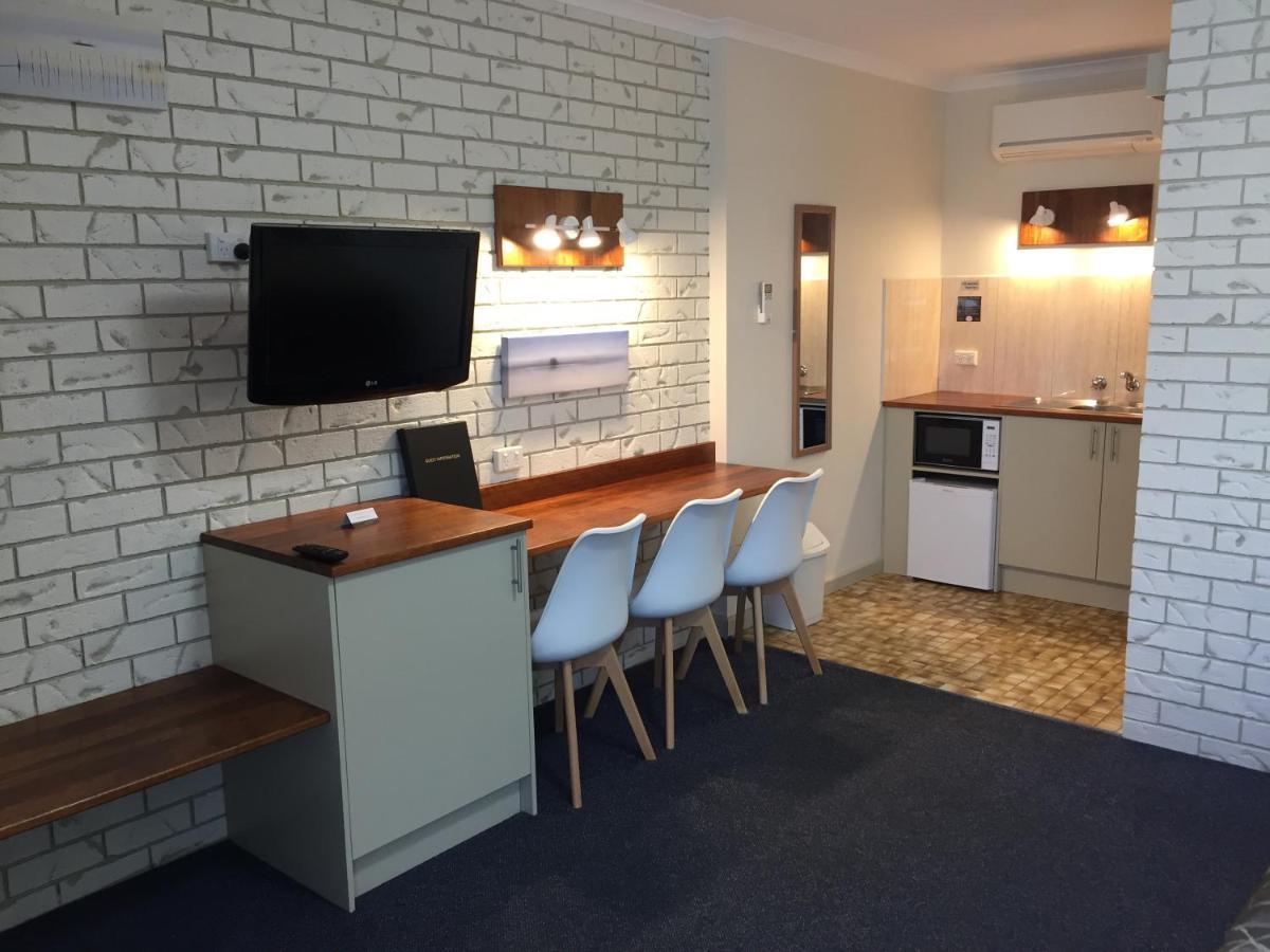 Culcairn Motor Inn 외부 사진